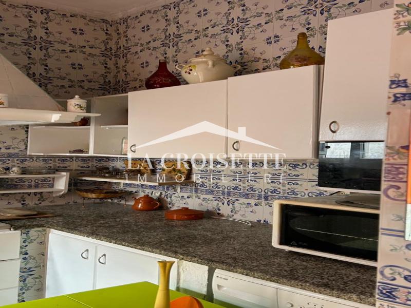 Rez-de-chaussée de villa meublé S+2 avec terrasse à Sidi Bou Saïd